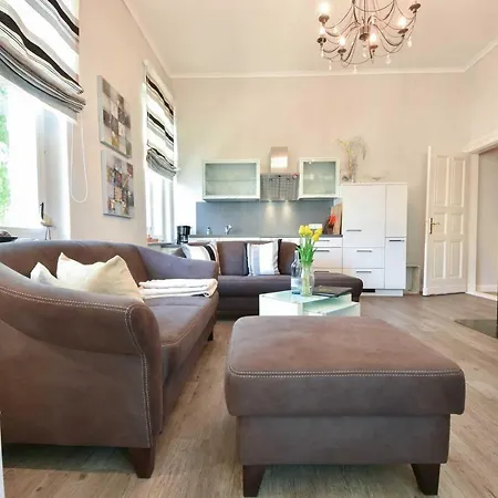 Lucie Else 01 شقة هيرينجسدورف